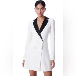 Alice + Olivia Kyrie Tuxedo dress size 2